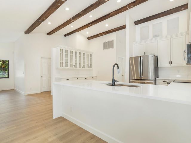 Продажа дома по адресу 6725 Katherine Road - фото 6864946