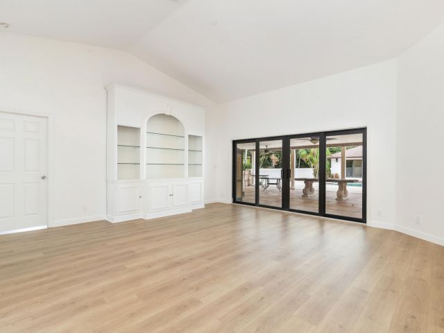 Продажа дома по адресу 6725 Katherine Road - фото 6864954