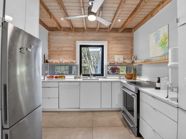 Продажа дома по адресу 215 N Seacrest Circle - фото 6879527