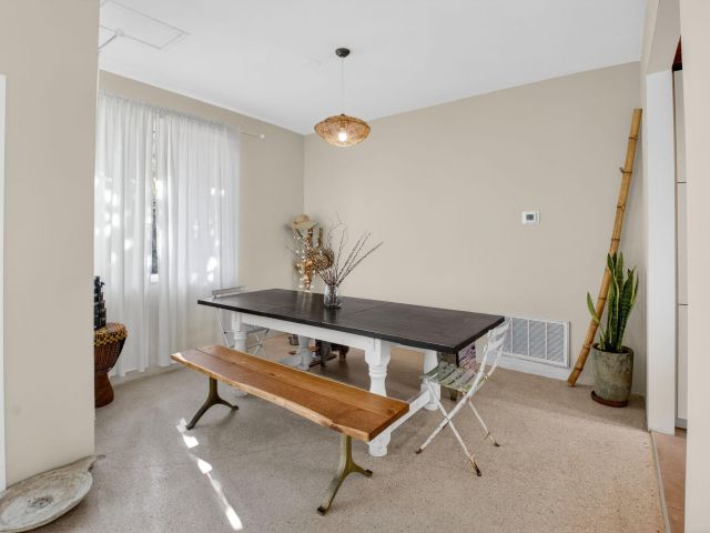 Продажа дома по адресу 215 N Seacrest Circle - фото 6879533