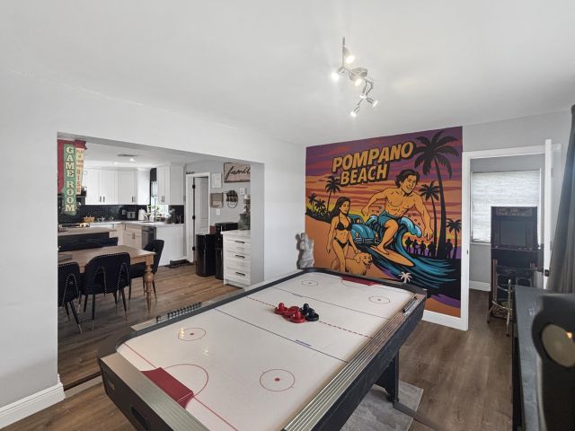 Дом в аренду по адресу 100 SW 17th Street - фото 6865233