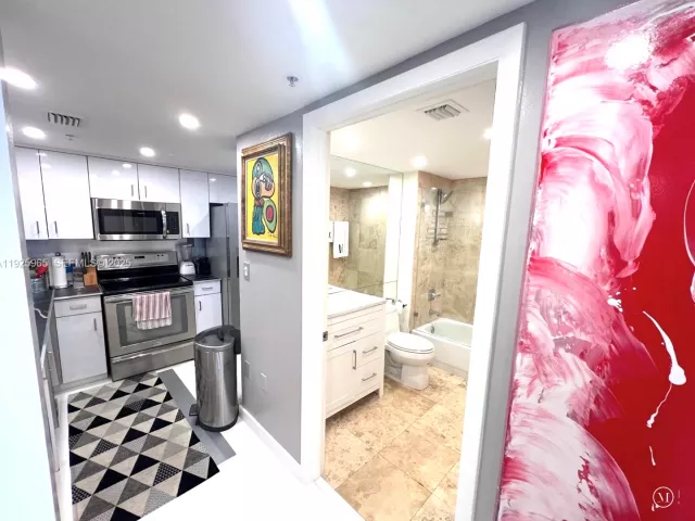 Продажа квартиры #2804 - фото 6863375