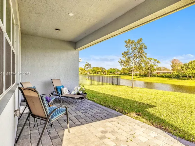 Продажа дома по адресу 4242 Rosa Dr - фото 6870458