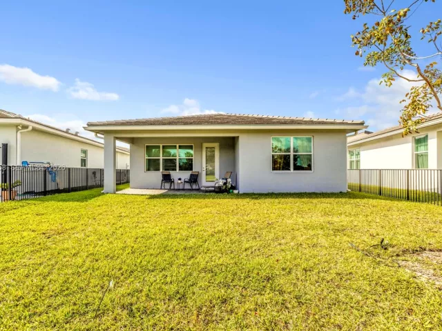 Продажа дома по адресу 4242 Rosa Dr - фото 6870461