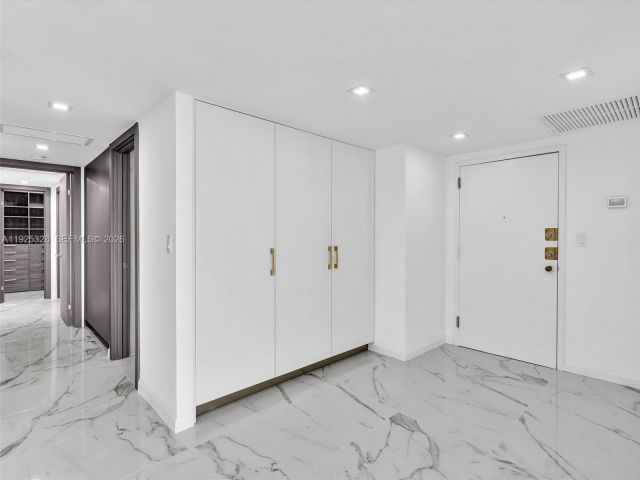 Продажа квартиры #712 - фото 6883177