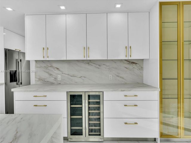 Продажа квартиры #712 - фото 6883180