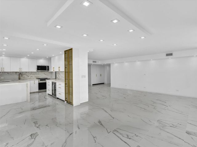 Продажа квартиры #712 - фото 6883195