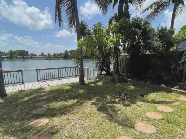 Дом в аренду по адресу 232 SW 7th Ave 0 - фото 6863931