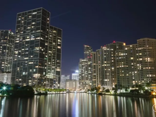 Продажа квартиры #3307 - фото 6867725