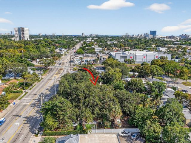 Продажа дома по адресу 314 SW 12th Street - фото 6868909