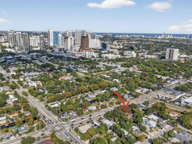 Продажа дома по адресу 314 SW 12th Street - фото 6868918