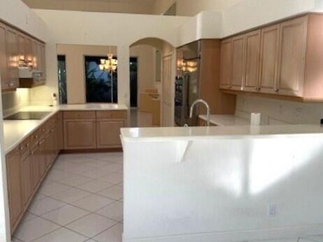 Продажа дома по адресу 3529 NW Clubside Circle - фото 6865027