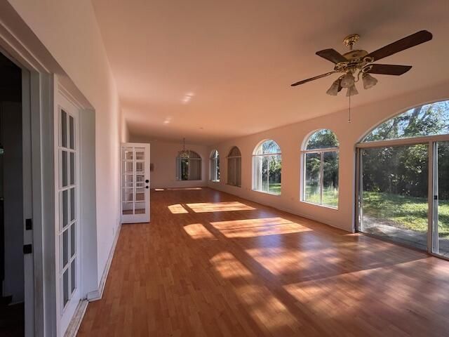 Продажа дома по адресу 2901 Embassy Drive - фото 6864964