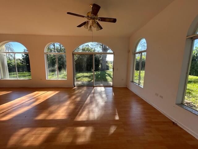 Продажа дома по адресу 2901 Embassy Drive - фото 6864965