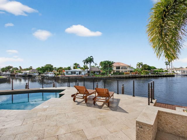 Продажа дома по адресу 491 SE 15th Avenue - фото 6896488