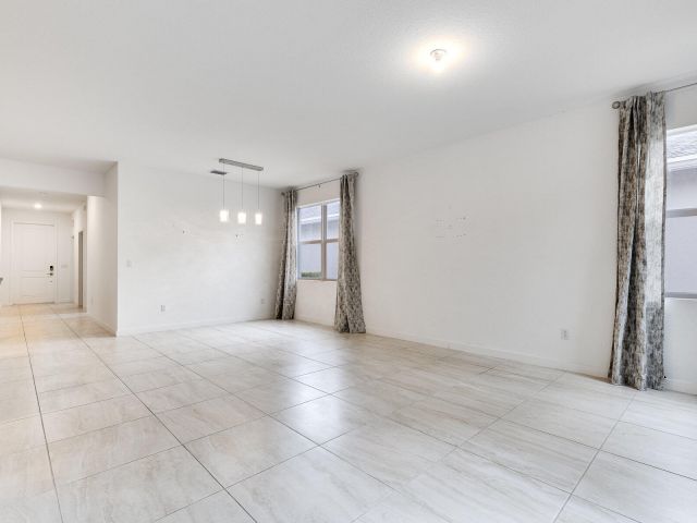 Продажа дома по адресу 2444 Timber Forest Drive - фото 6865597