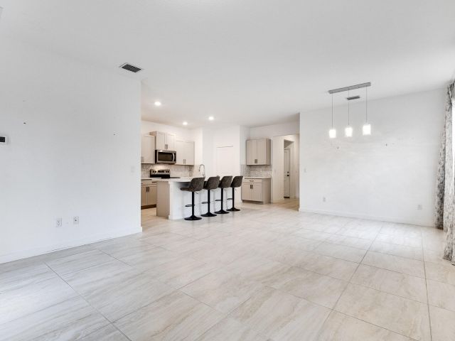 Продажа дома по адресу 2444 Timber Forest Drive - фото 6865599