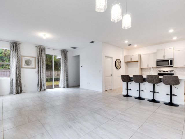 Продажа дома по адресу 2444 Timber Forest Drive - фото 6865601