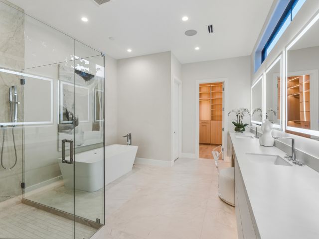 Продажа дома по адресу 334 NE 3rd Street - фото 6865537