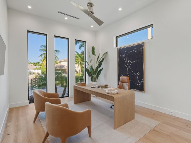 Продажа дома по адресу 334 NE 3rd Street - фото 6865543