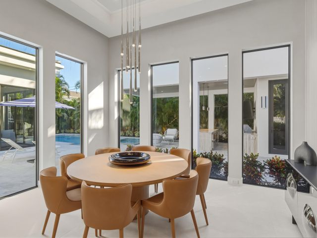 Продажа дома по адресу 334 NE 3rd Street - фото 6865545