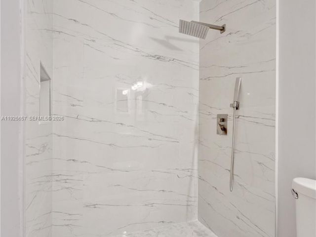 Дом в аренду по адресу 9340 SW 61st Way B - фото 7452801