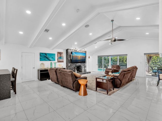 Продажа дома по адресу 20104 Back Nine Drive - фото 6865478