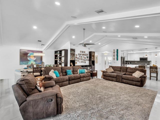 Продажа дома по адресу 20104 Back Nine Drive - фото 6865483