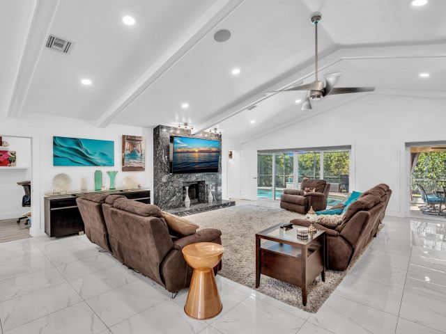 Продажа дома по адресу 20104 Back Nine Drive - фото 6865490