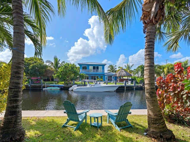 Дом в аренду по адресу 391 SE 7th Avenue - фото 6893523