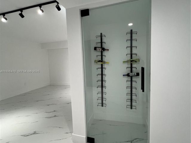 Продажа дома по адресу 20610 NE 7th Ct - фото 7513011