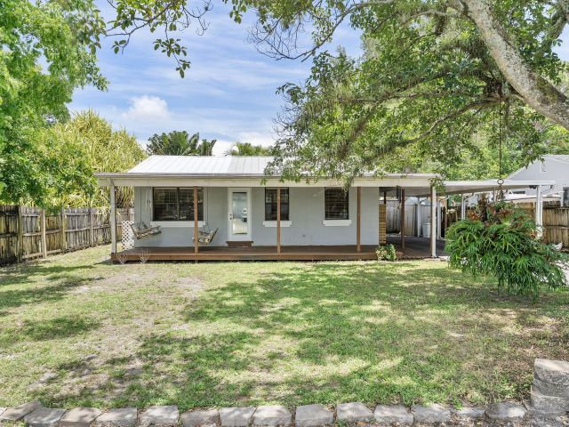 Продажа дома по адресу 1292 SW 25th Avenue - фото 6876109