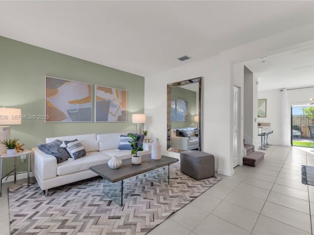 Продажа дома по адресу 12980 SW 233rd Ter - фото 7503857