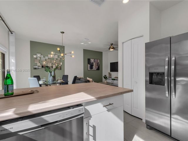 Продажа дома по адресу 12980 SW 233rd Ter - фото 7503870