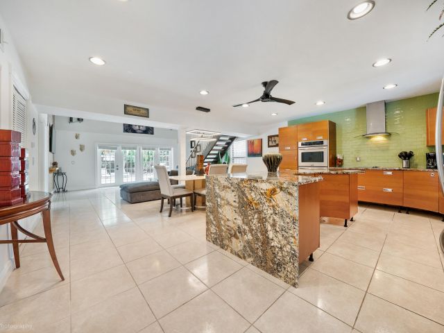 Продажа дома по адресу 2533 Bessie Street - фото 6873184