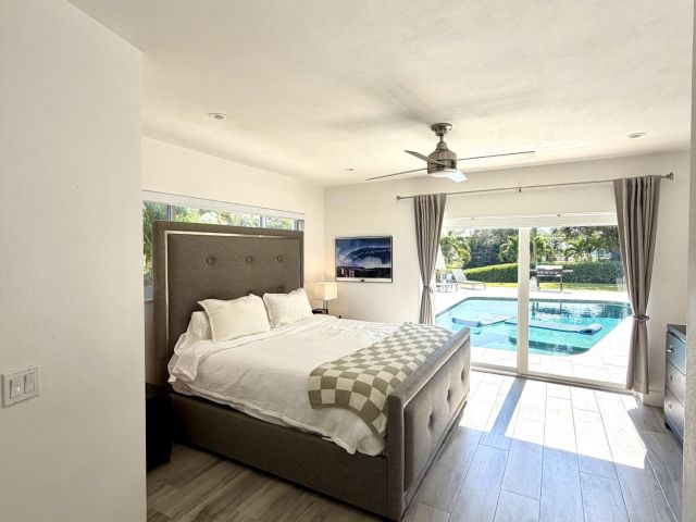 Дом в аренду по адресу 100 SW 11th Avenue - фото 6895206