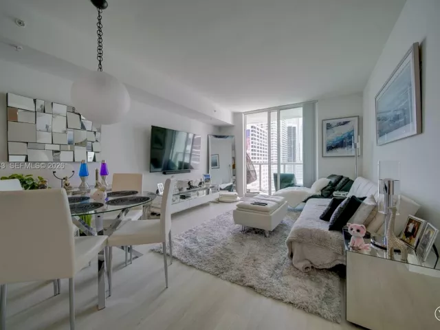 Продажа квартиры #2309 - фото 6869423