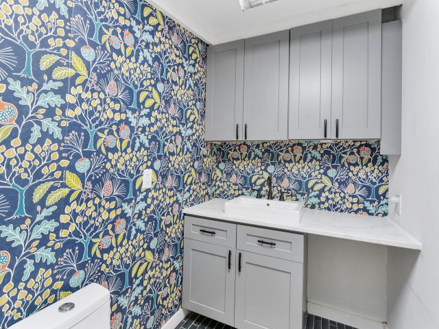 Дом в аренду по адресу 1292 SW 25th Avenue - фото 6880990