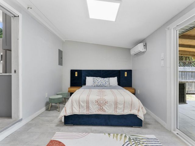 Дом в аренду по адресу 1292 SW 25th Avenue - фото 6880994