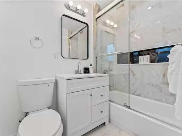 Продажа дома по адресу 1713 NE Ne 7th Terrace NE - фото 6884219