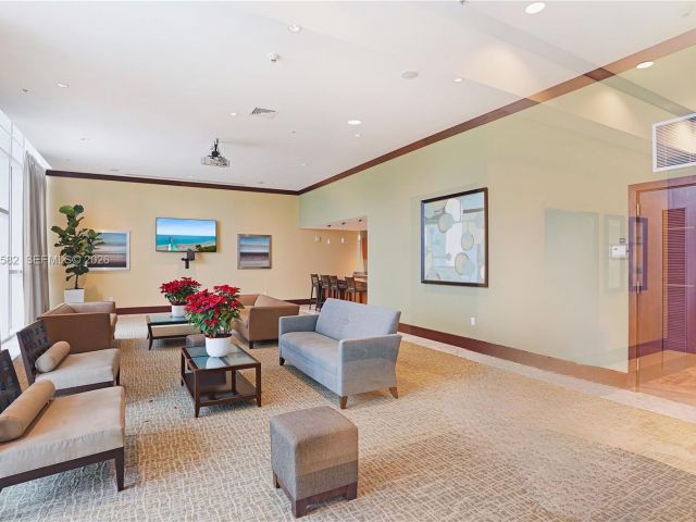 Продажа квартиры #1002 - фото 6869393