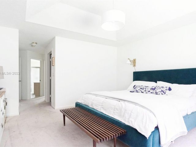 Дом в аренду по адресу 5449 Grande Palm Circle - фото 6869892