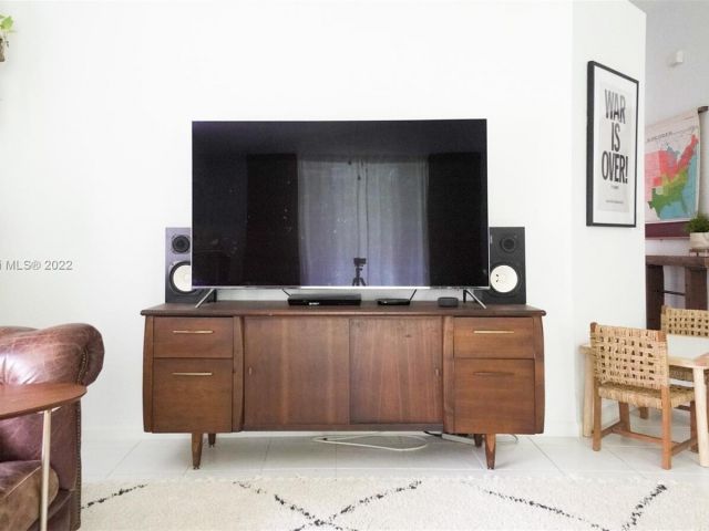 Дом в аренду по адресу 5449 Grande Palm Circle - фото 6869894