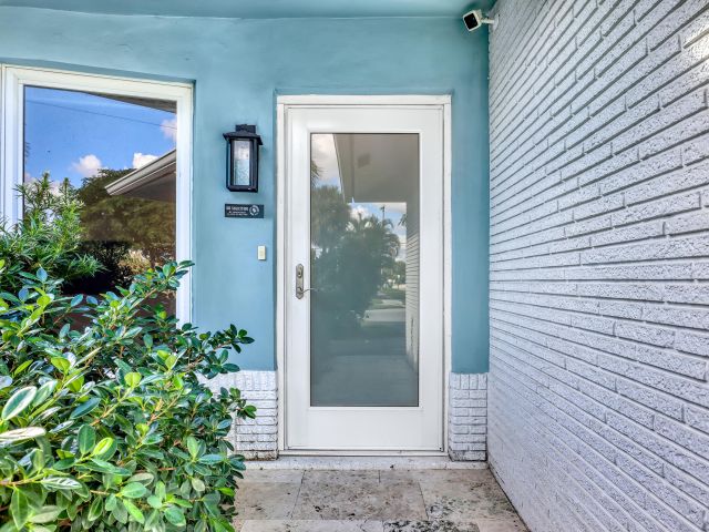 Продажа дома по адресу 1298 NW 4th Street - фото 6894942