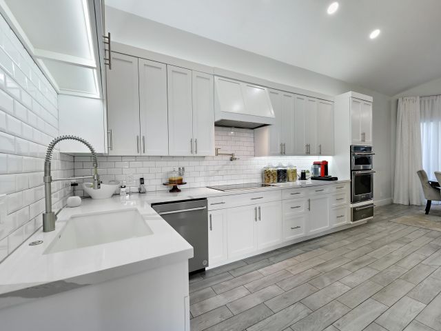 Продажа дома по адресу 7493 Campo Florido - фото 6895156