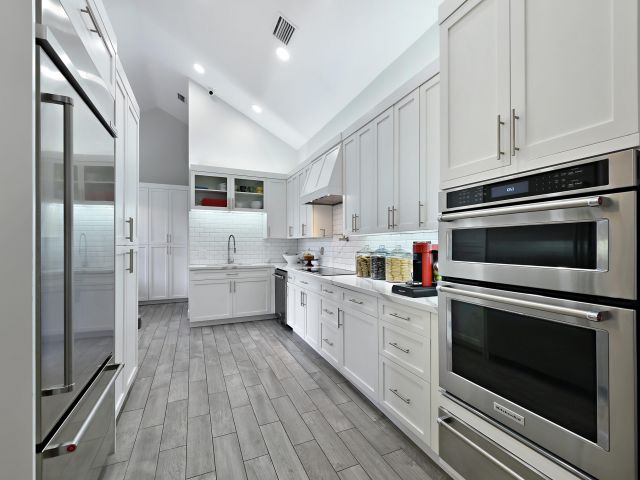 Продажа дома по адресу 7493 Campo Florido - фото 6895157