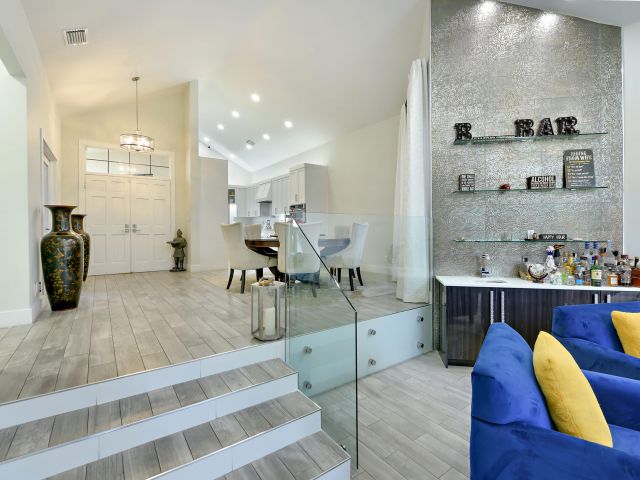 Продажа дома по адресу 7493 Campo Florido - фото 6895160