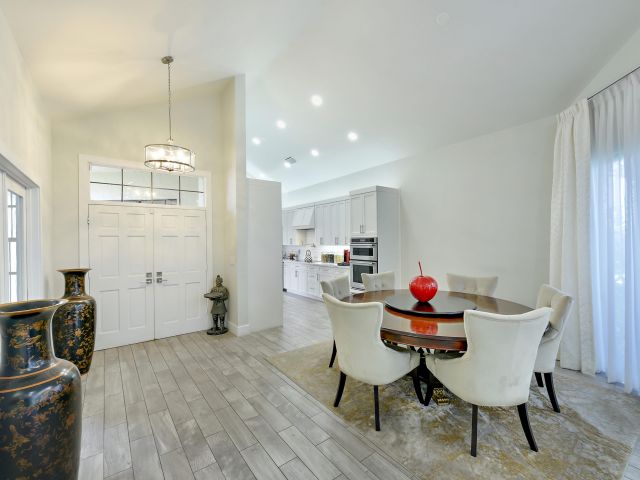 Продажа дома по адресу 7493 Campo Florido - фото 6895163