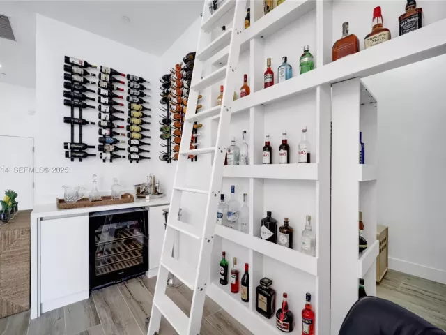 Продажа квартиры #1625 - фото 6871118