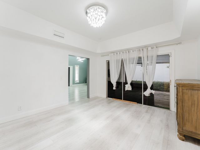 Дом в аренду по адресу 700 E Palmetto Park Road - фото 6895175